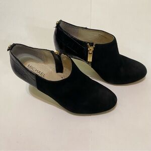 Michaels Koran  Black Suede Ankle Booties with Gold Zipper